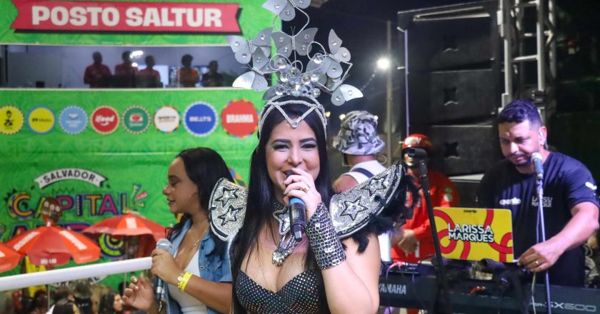 Larissa Marques recebe título de Cantora Revelação do Carnaval 2024