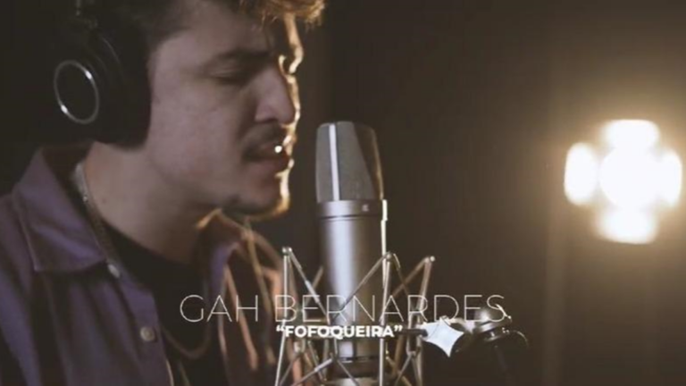 Gah Bernardes Fofoqueira