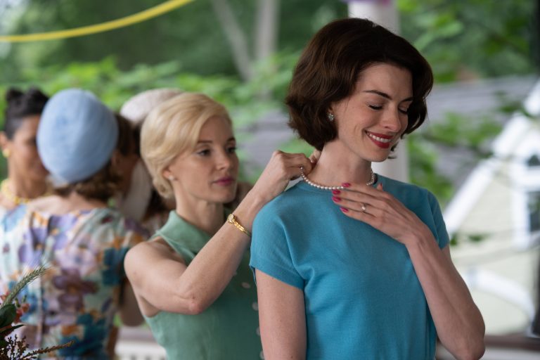 Instinto Materno: Anne Hathaway e Jessica Chastain estrelam o suspense