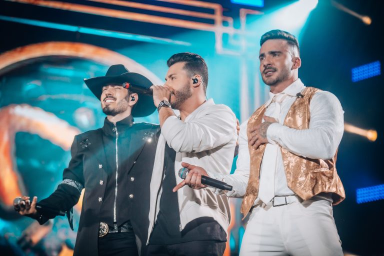 Pedro Paulo & Alex celebram uma década de sucesso com lançamento ao lado de Murilo Huff