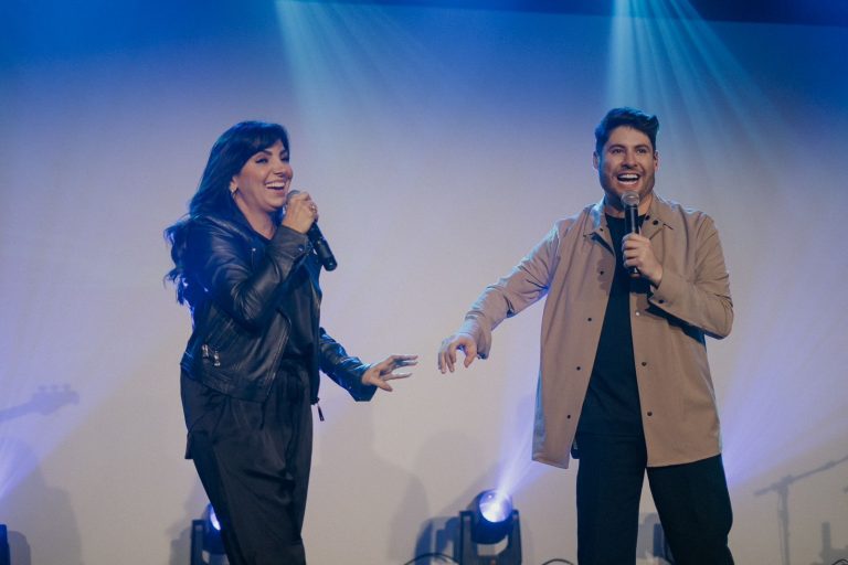 Marcos Freire e Eyshila revivem clássico de Ludmila Ferber