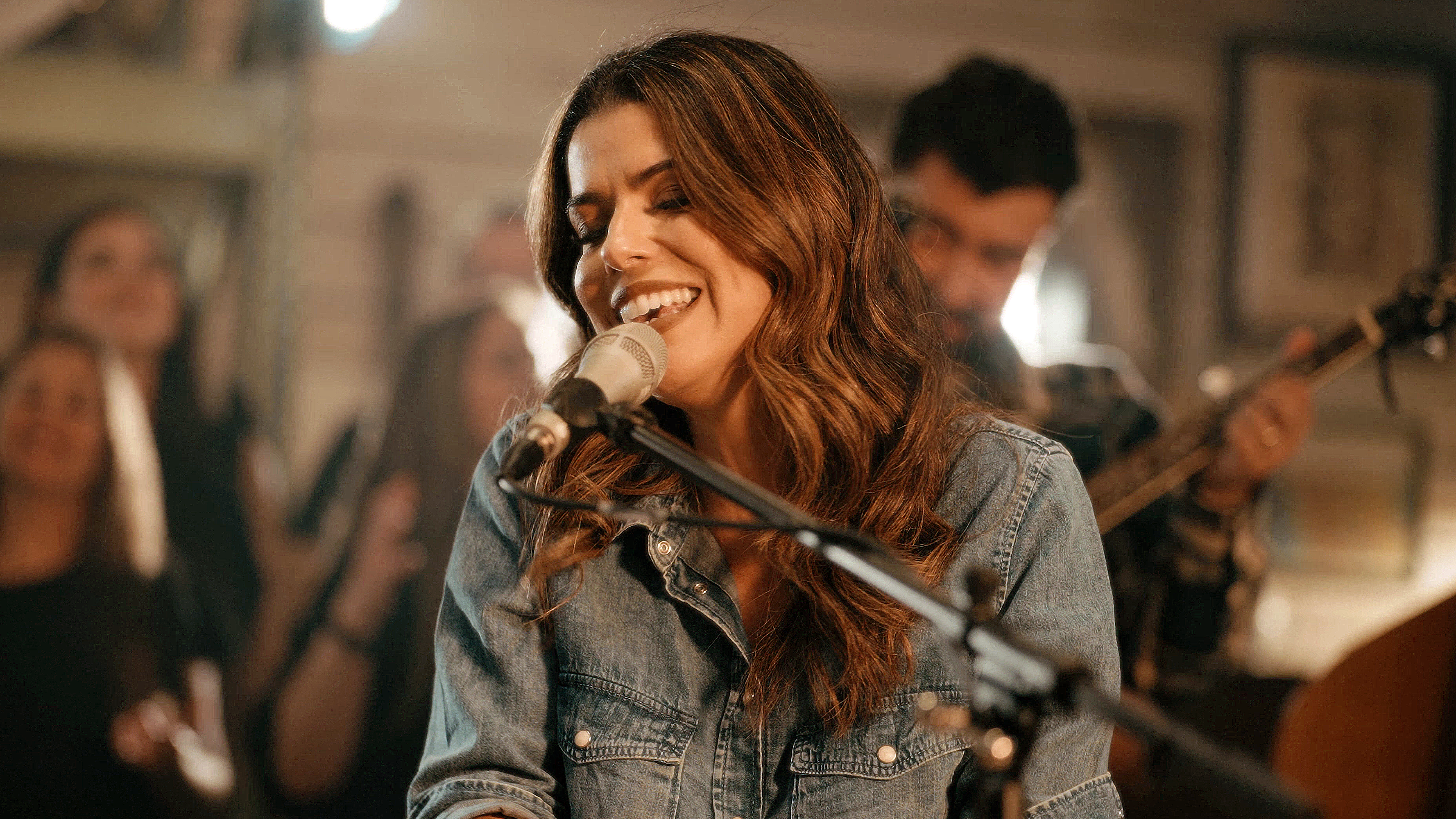 Rachel Novaes lança novo single inspirador